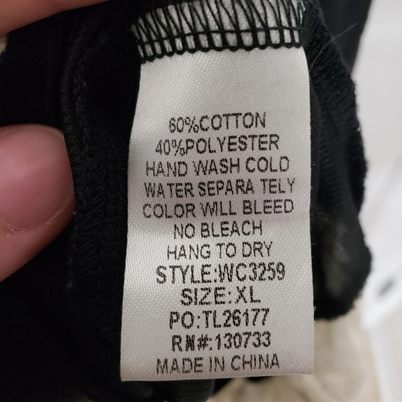 Flying Daisy Black and Lace Sleeveless Dress - Picture 5 of 5